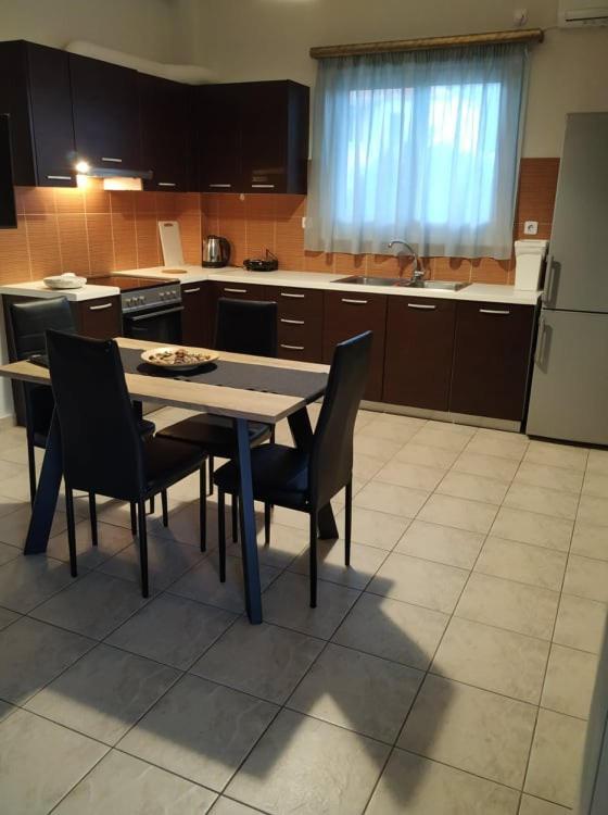 Ferienwohnung N&Μ Méthana Exterior foto